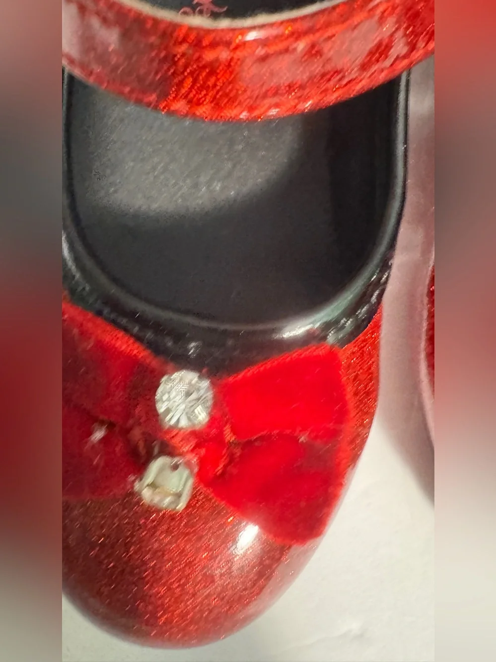 Cynthia Rowley Light-up shoes; . Red Glitter size 8